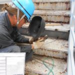 縞鋼板溶接状況